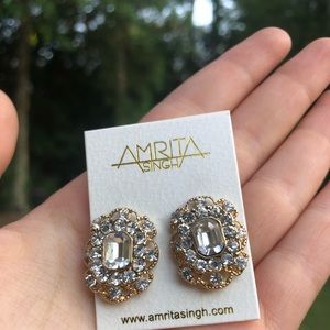💎Amrita Singh Marjorie Gold tone earrings with crystal embellishments💎
